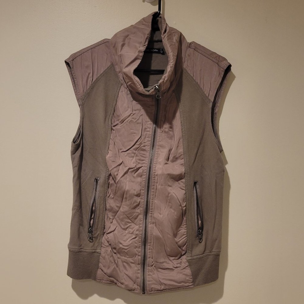 Blanc Noir Women's Vest